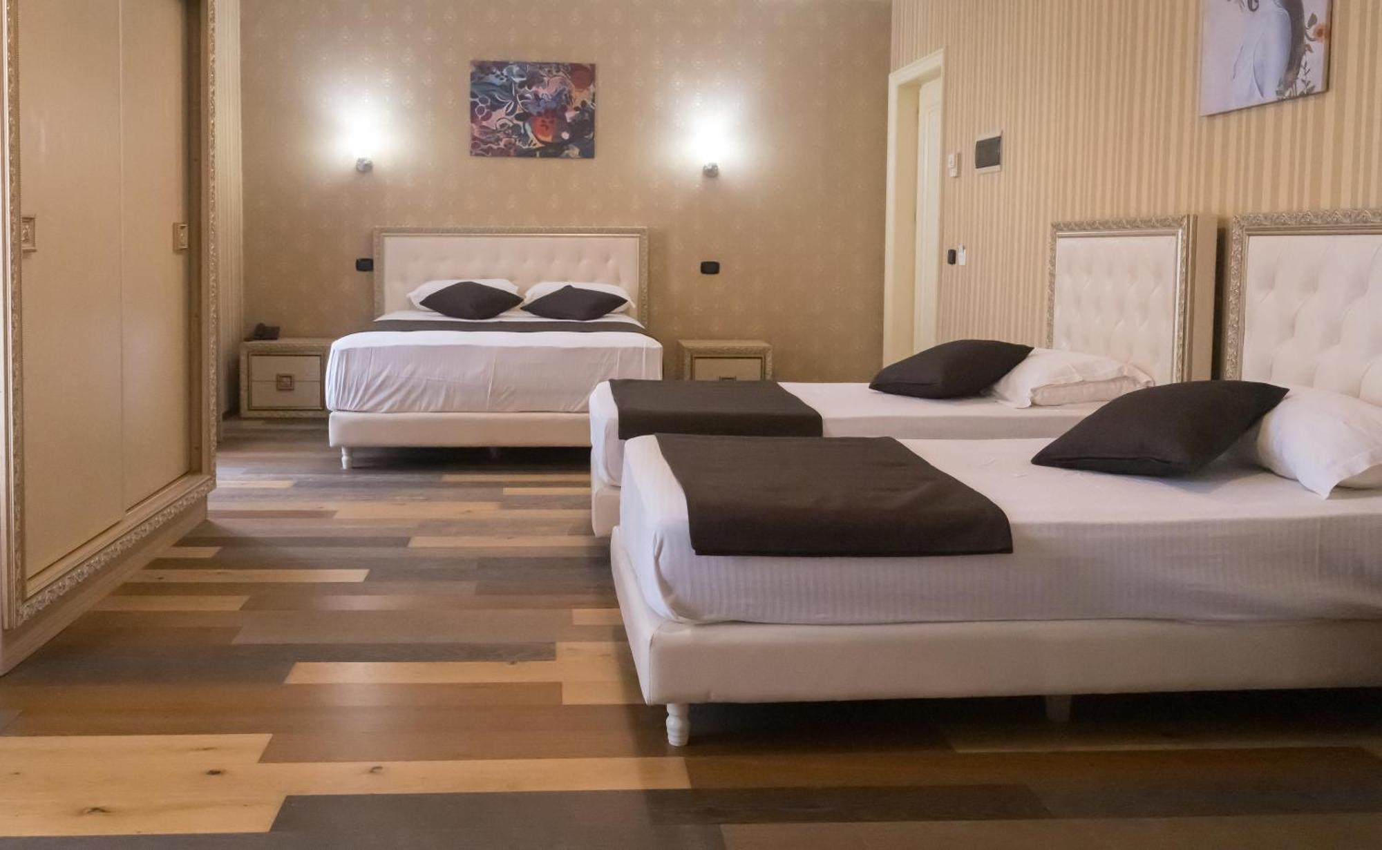 Amh Hotel Durrës 외부 사진