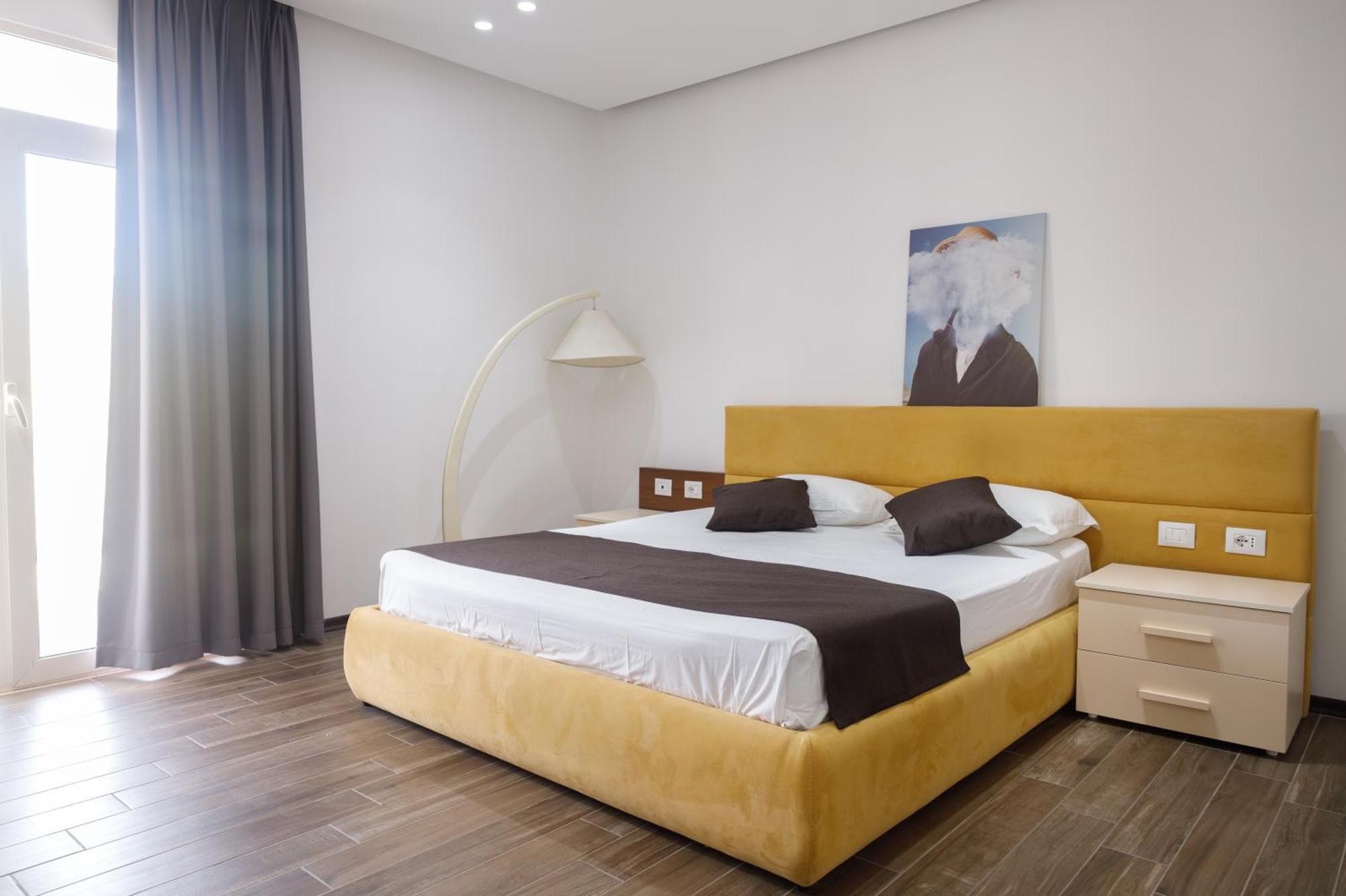 Amh Hotel Durrës 외부 사진