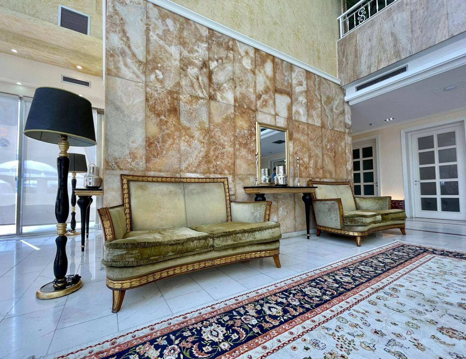Amh Hotel Durrës 외부 사진