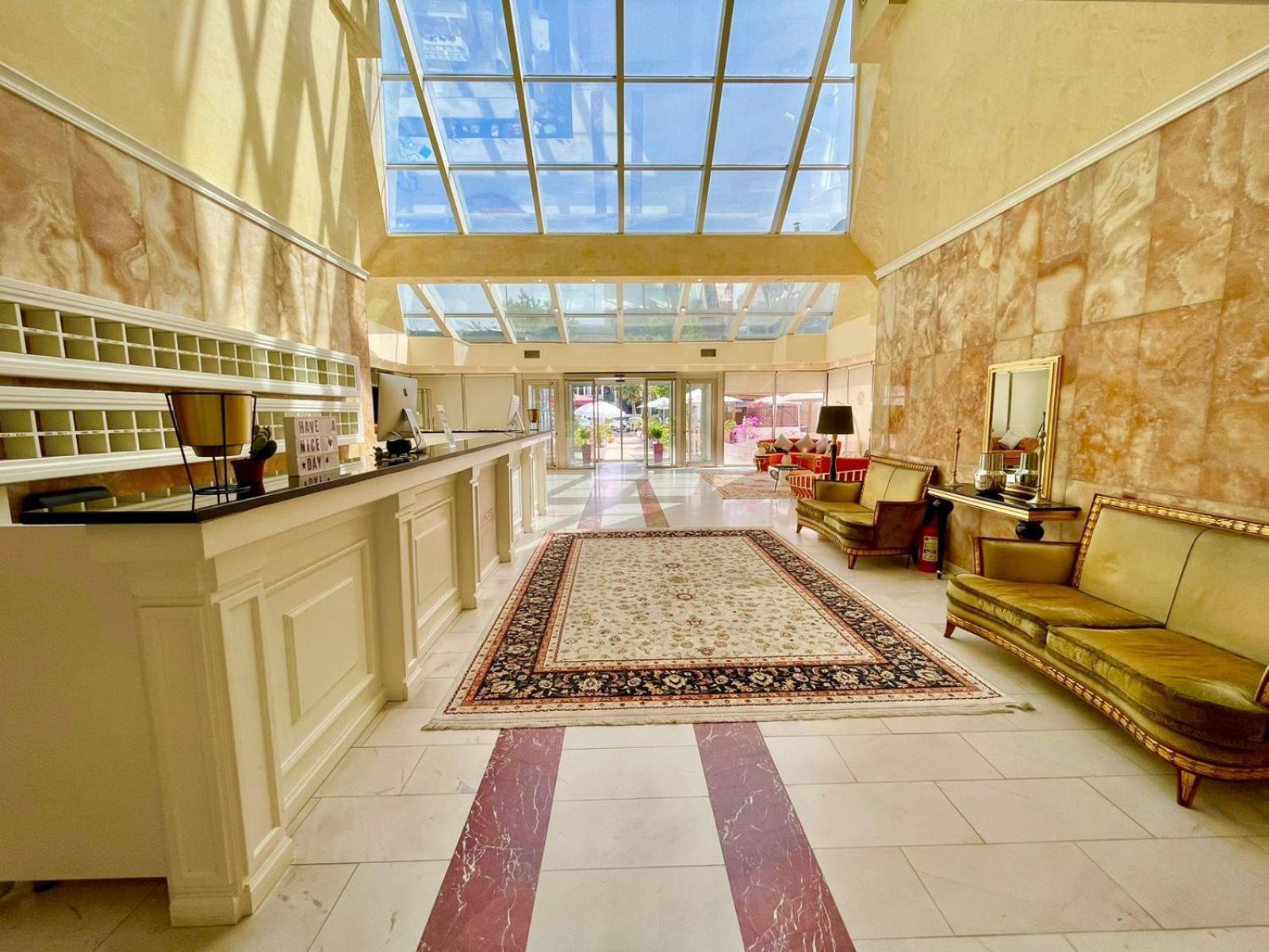 Amh Hotel Durrës 외부 사진