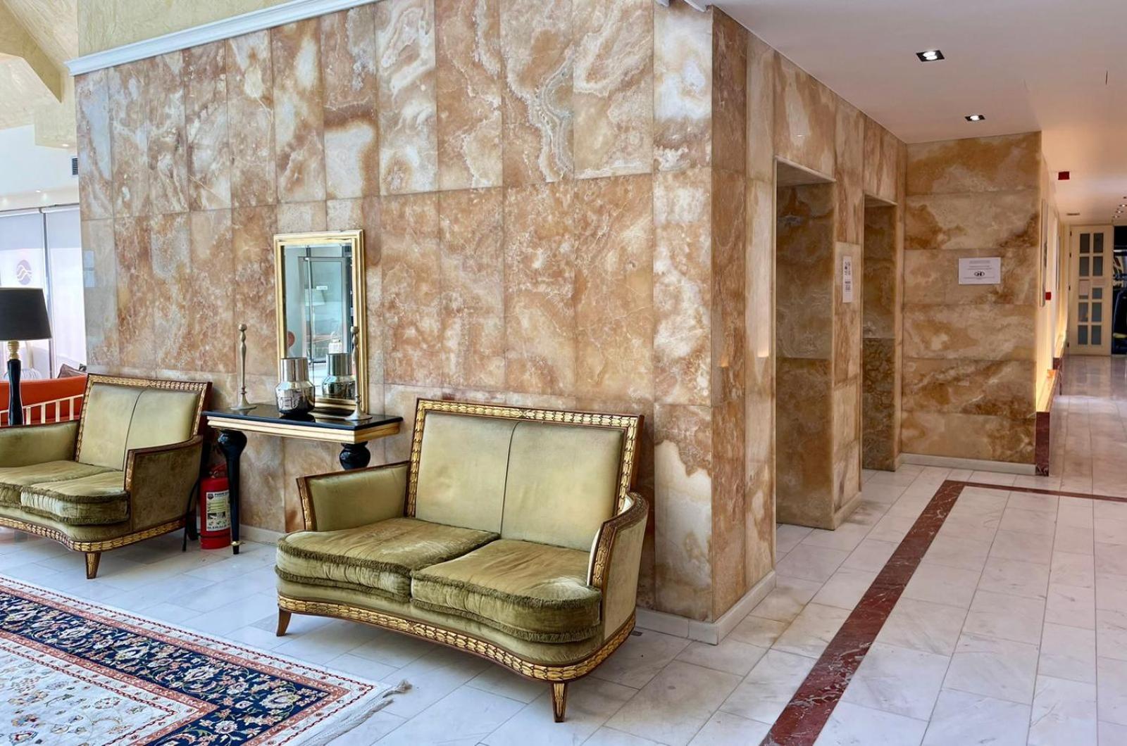 Amh Hotel Durrës 외부 사진