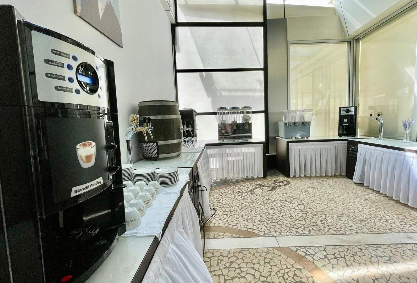Amh Hotel Durrës 외부 사진