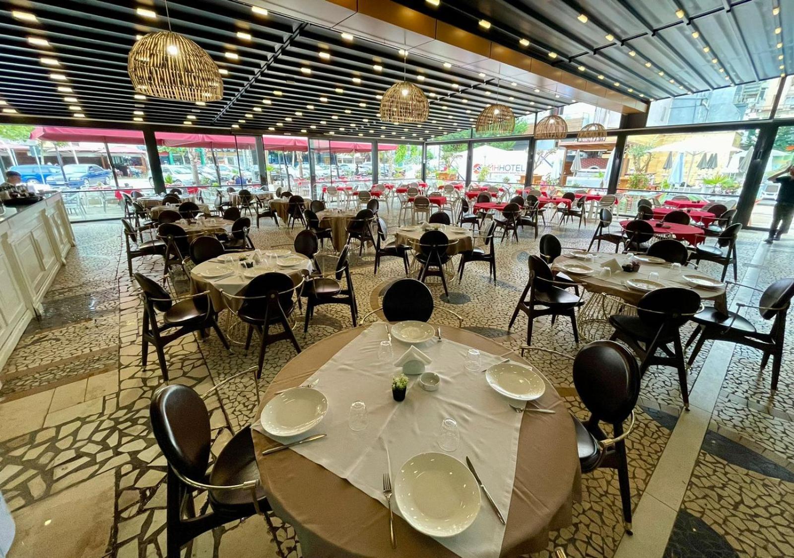 Amh Hotel Durrës 외부 사진