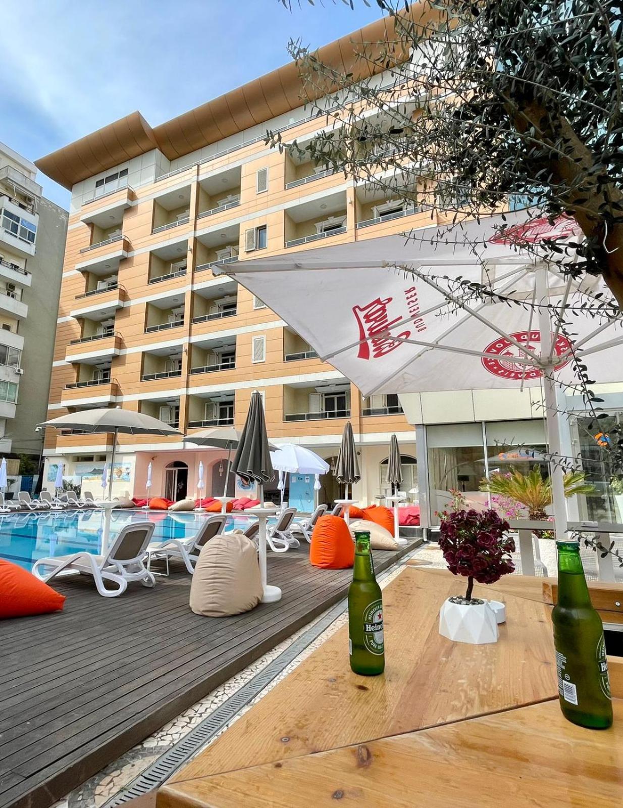 Amh Hotel Durrës 외부 사진