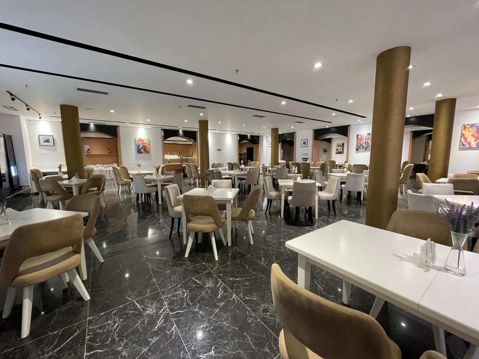 Amh Hotel Durrës 외부 사진